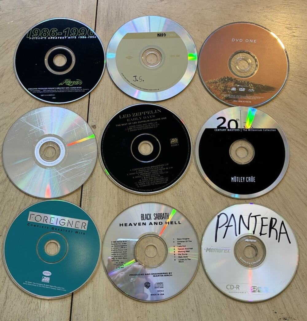 9 CD Lot Classic Rock Metal Black Sabbath, Led Zeppelin, Pantera, KISS, Poison